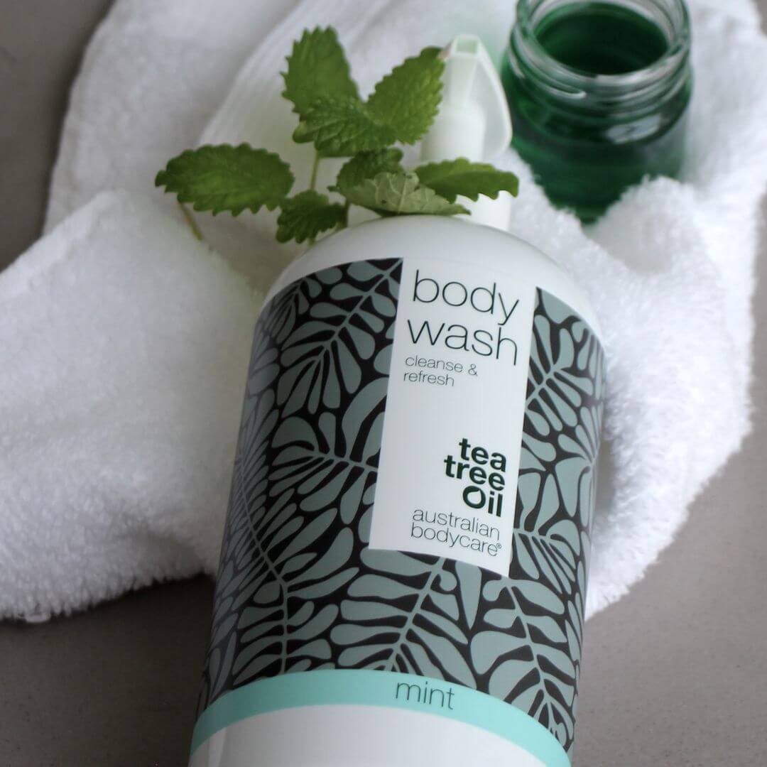 4 za cenu 3 Tea Tree tělové mycí prostředky 500 ml Mint — výhodná nabídka - Balení 4 tělových mycích prostředků (500 ml): Tea Tree Oil Mint