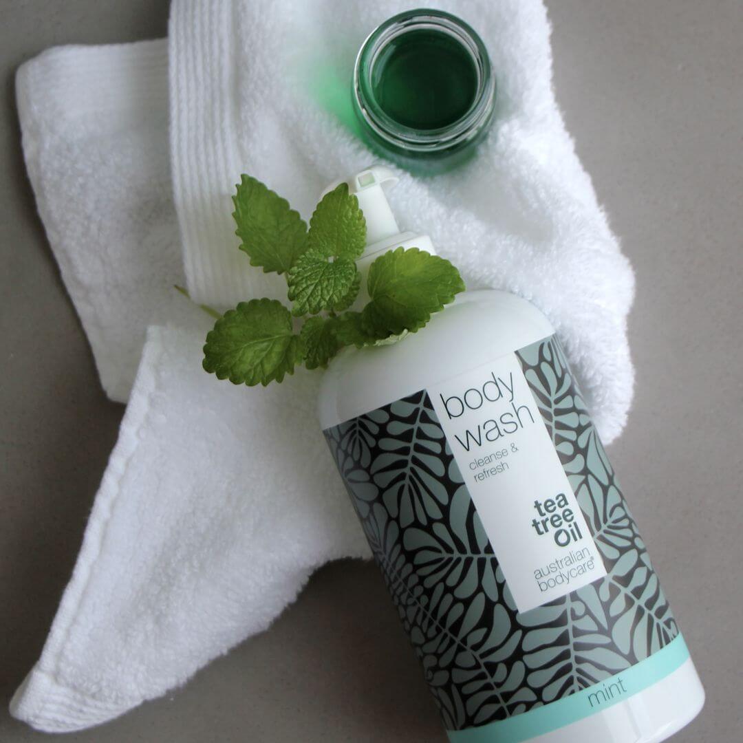 4 za cenu 3 Tea Tree tělové mycí prostředky 500 ml Mint — výhodná nabídka - Balení 4 tělových mycích prostředků (500 ml): Tea Tree Oil Mint
