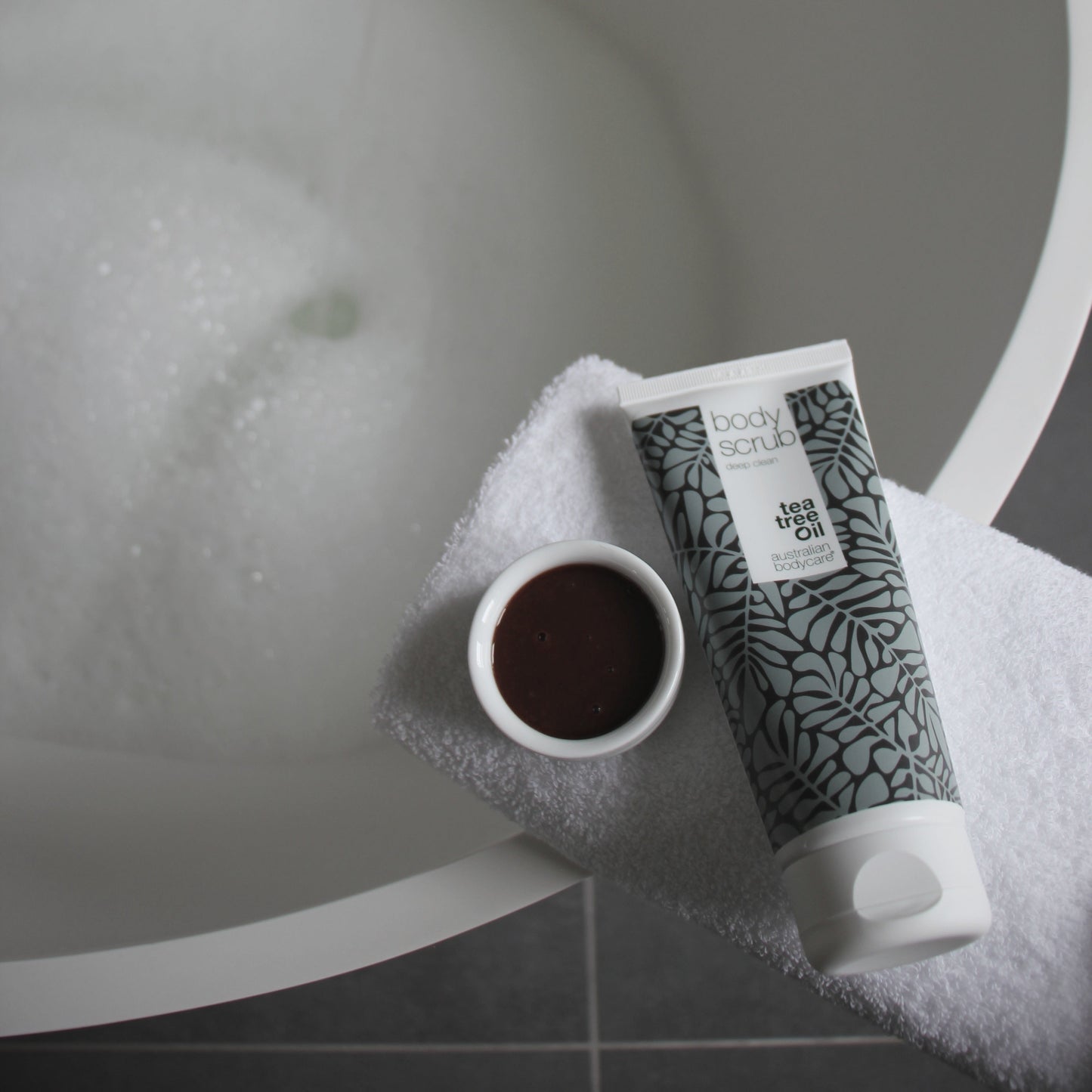 Sada pro tělový peeling - 3 produkty, které snižují tvorbu kožního mazu a pupínků