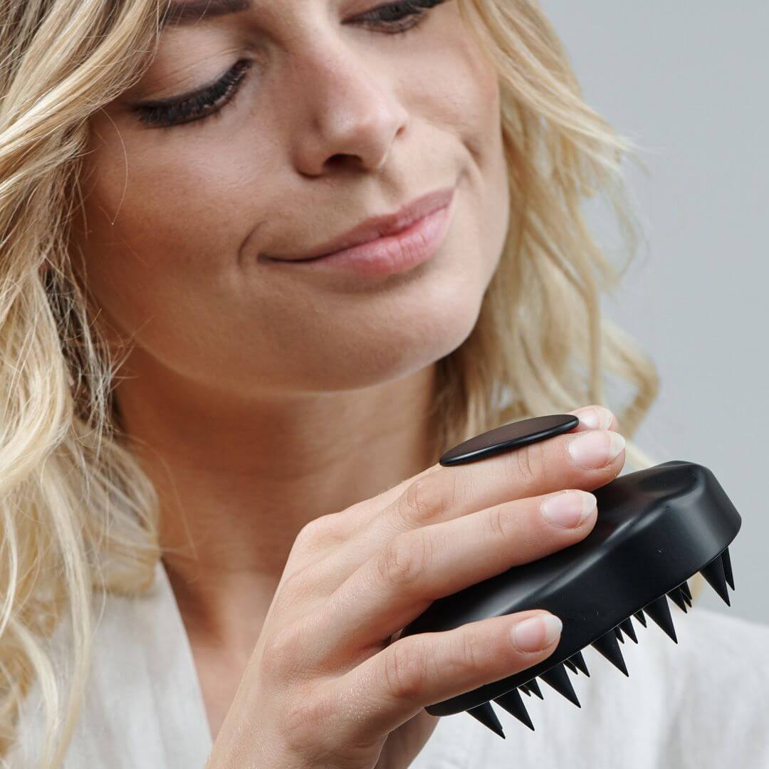 Peeling na vlasy- peeling na pokožku hlavy proti lupům, pro suchou nebo mastnou pokožku hlavy