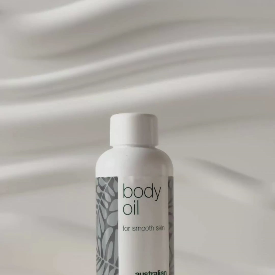 Body Oil – Snižuje strie, jizvy a pigmentové skvrny — Body Oil snižuje strie, jizvy a pigmentové skvrny. Obsahuje mandlový olej, skvalan a vitamín E pro hydratovanou a jemnou pokožku.