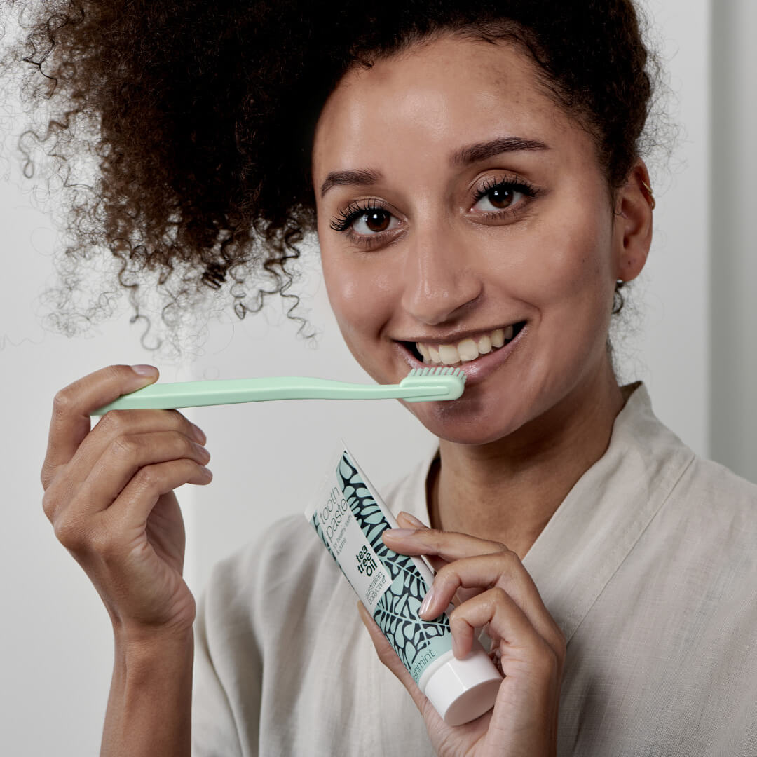Balení 5 produktů pro zdravé dásně, zuby a jazyk — Přípravky s Tea Tree Oil pro každodenní péči o dásně, zuby a jazyk