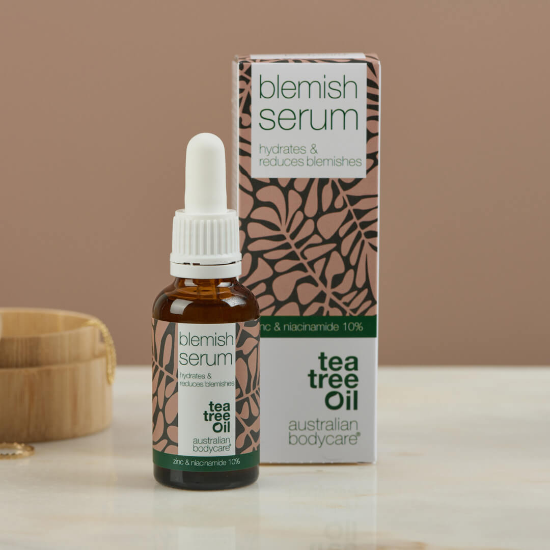 3x Sérum s niacinamidem proti pupínkům a černým tečkám — Sérum s niacinamidem 10 %, zinkem 1 % a Tea Tree olejem pro mastnou pleť s pupínky.
