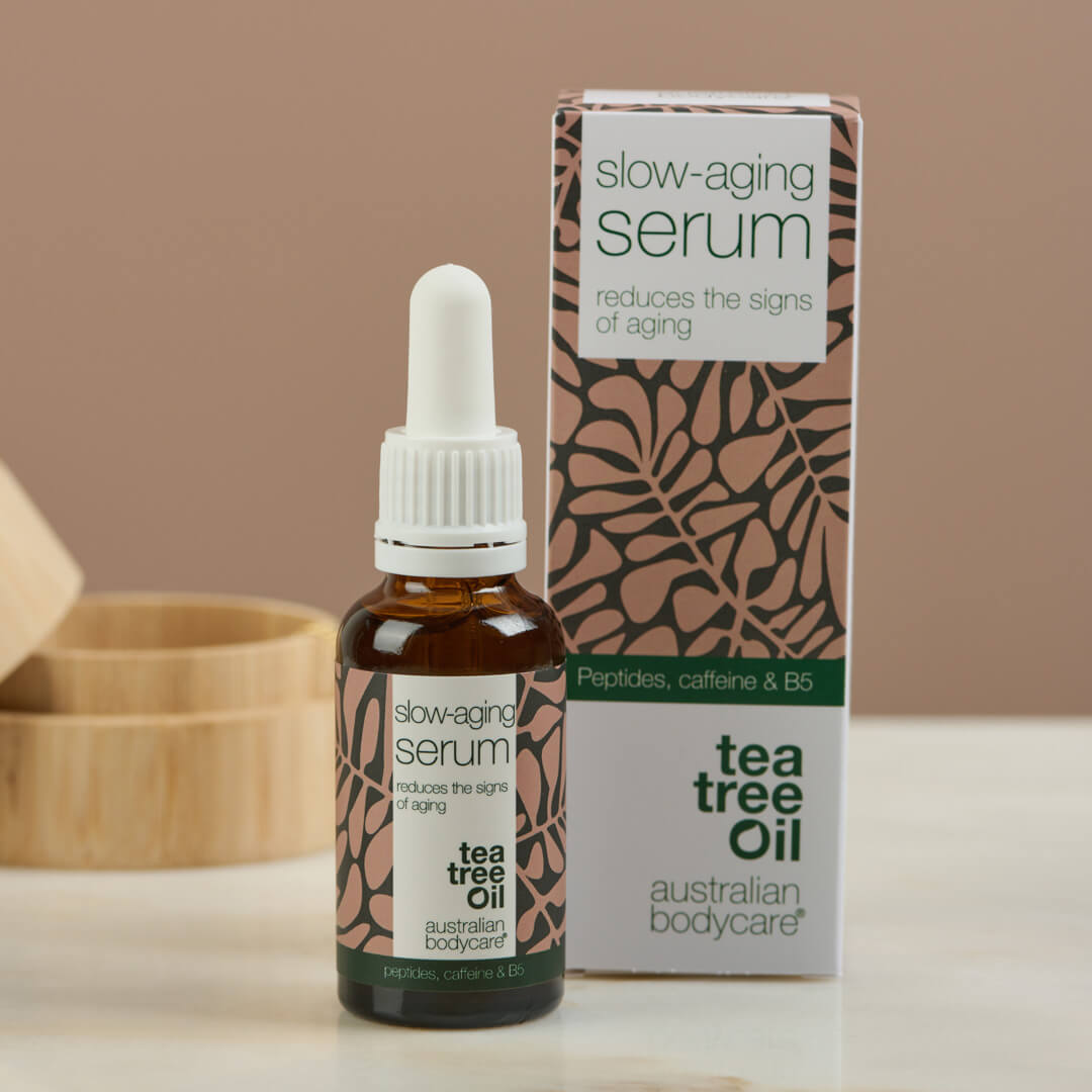 Slow–aging Serum pro zralou pleť s vráskami (50+) - Sérum proti stárnutí s B5, peptidy, antioxidanty a kofeinem proti vráskám